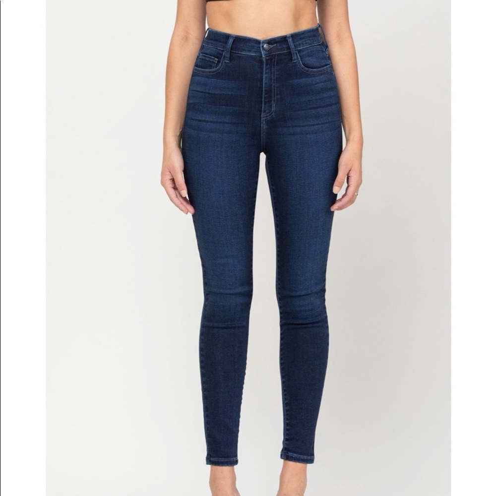 Skinny high rise jeans.